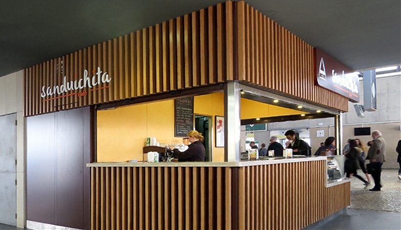 Quiosque Sanduichita Café, Cais do Sodré Station Lisbon