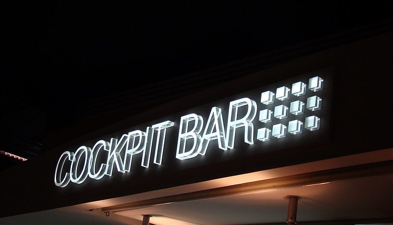 Cockpit Bar