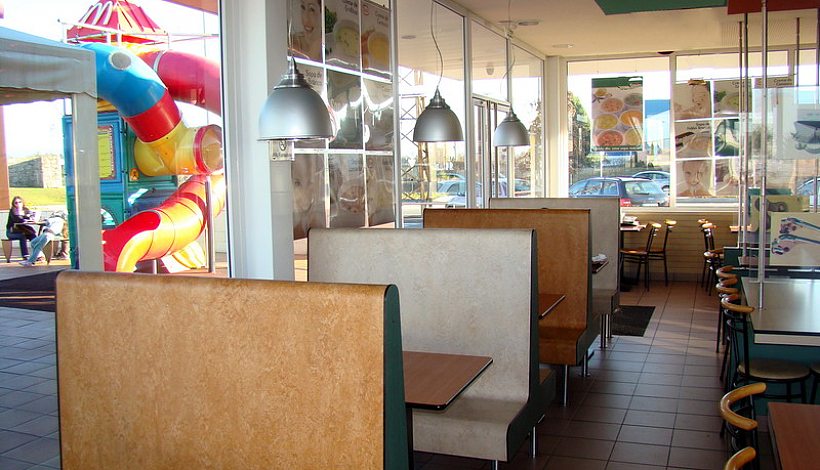 Restaurante McDonald`s Drive-in