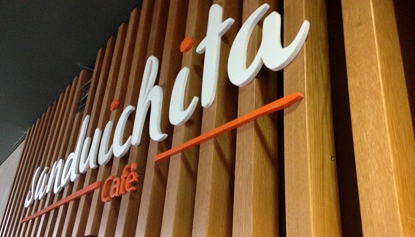 Quiosque Sanduichita Café, Cais do Sodré Station Lisbon