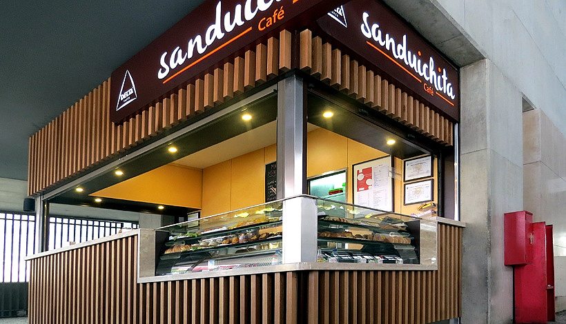 Quiosque Sanduichita Café, Cais do Sodré Station Lisbon