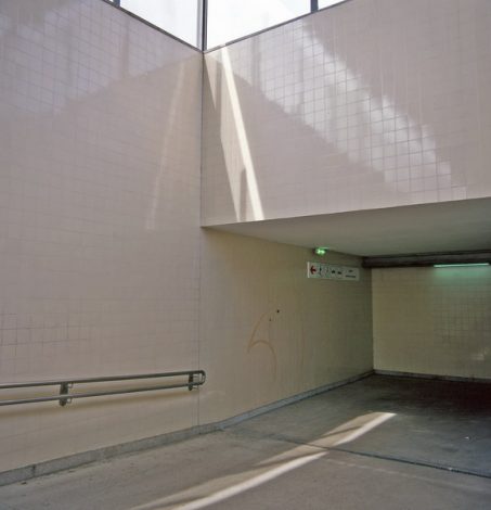 Flag stops, covers and pedestrian underpass of the Pombal railway station